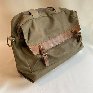 MEC laptop briefcase overnight style messenger bag with shoulder strap